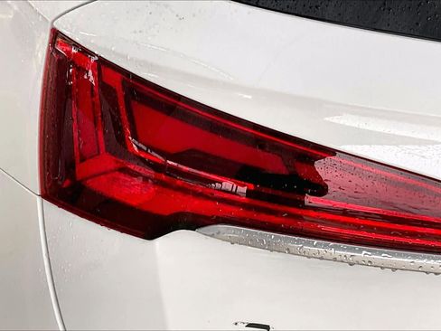 Used 2024 Audi Q5 e Premium w/ Convenience Package AWD/4WD image 28
