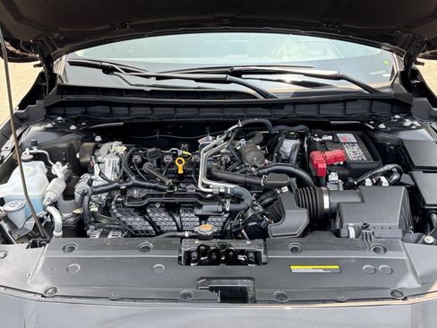 Used 2025 Nissan Altima 2.5 SV FWD image 23