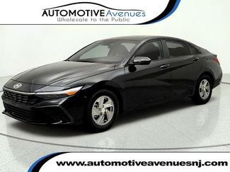 Used 2025 Hyundai Elantra SE w/ Cargo Package FWD video 1