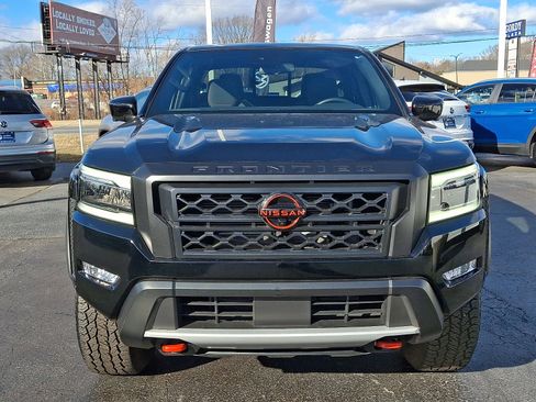 Used 2023 Nissan Frontier PRO-4X w/ Pro Convenience Package image 2