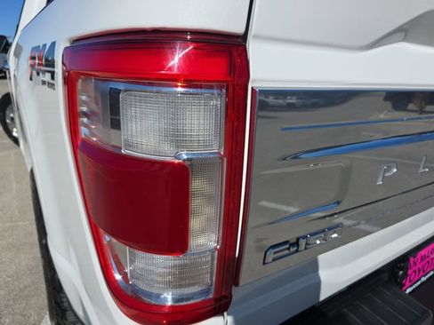 Used 2021 Ford F150 Platinum w/ FX4 Off-Road Package image 32