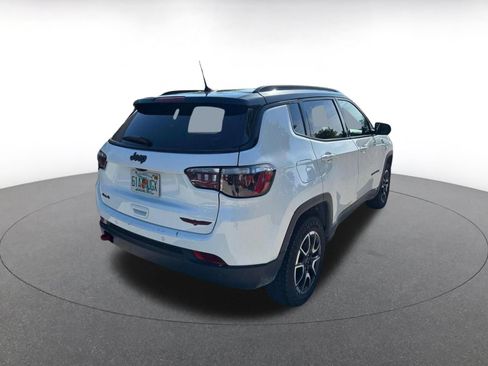 Used 2025 Jeep Compass Trailhawk AWD/4WD image 18