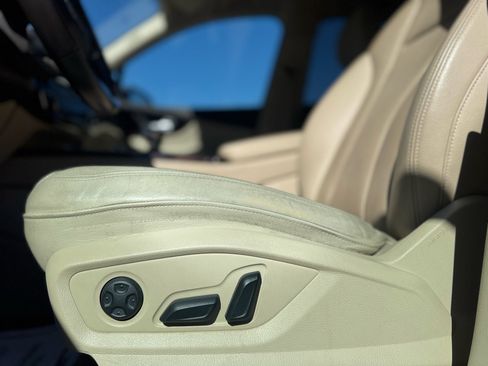 Used 2018 Audi Q7 3.0T Prestige w/ Prestige Package image 38