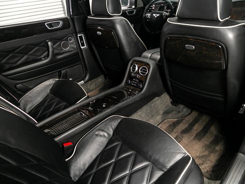 Used 2009 Bentley Flying Spur Flying Spur Speed w/ Convenience Specification Pkg image 31