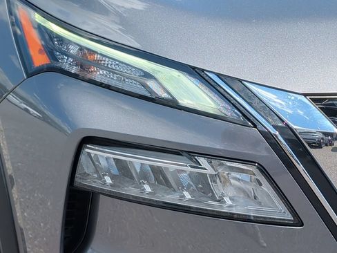 Used 2023 Nissan Rogue SV AWD/4WD image 10
