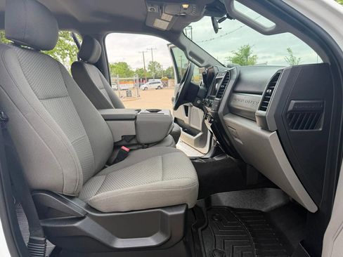 Used 2020 Ford F250 XLT w/ XLT Value Package image 12