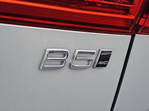 Used 2025 Volvo XC60 B5 Plus w/ Protection Package Premier image 36