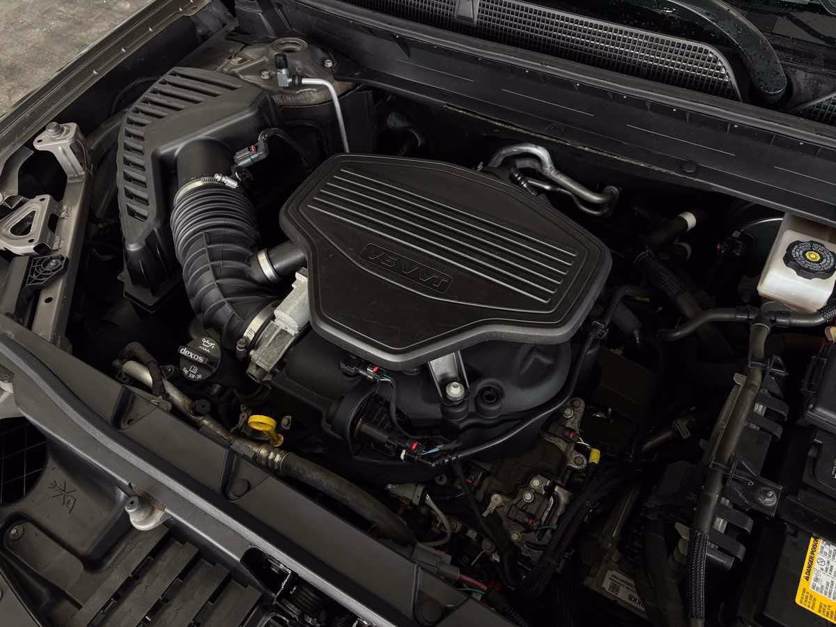 Used 2020 GMC Acadia Denali w/ Technology Package AWD/4WD image 20