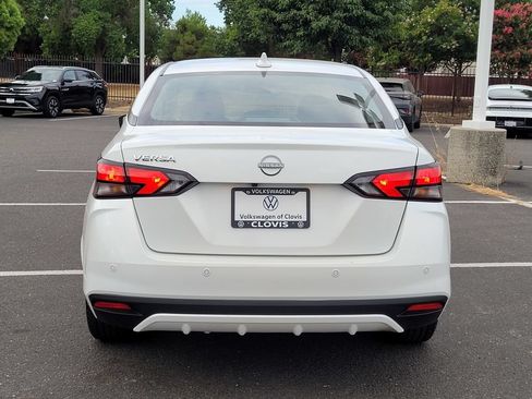 Used 2025 Nissan Versa SV FWD image 7