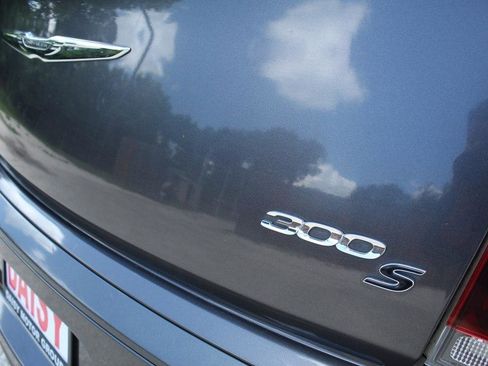 Used 2016 Chrysler 300 S AWD/4WD image 13