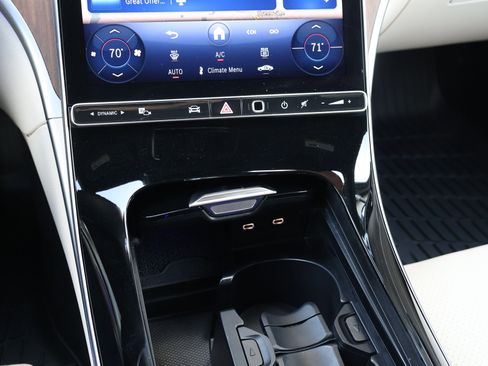 Certified 2025 Mercedes-Benz C 300 Sedan image 40