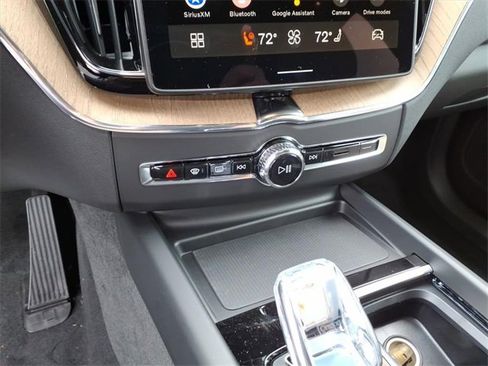 New 2026 Volvo XC60 B5 Core w/ Protection Package Premier image 19