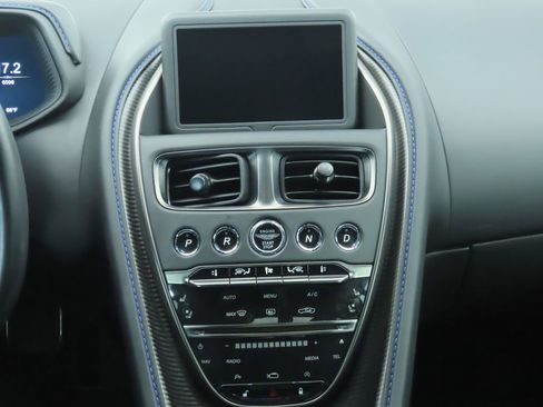 Used 2018 Aston Martin DB11 V12 image 14