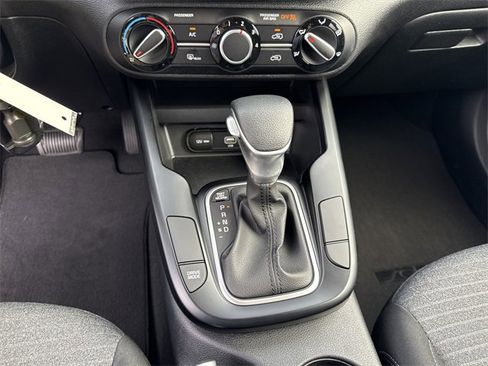 Used 2020 Kia Soul S image 25