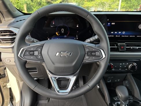 New 2026 Chevrolet TrailBlazer ACTIV w/ Driver Confidence Package AWD/4WD image 23