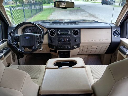 Used 2010 Ford F250 XLT AWD/4WD image 15