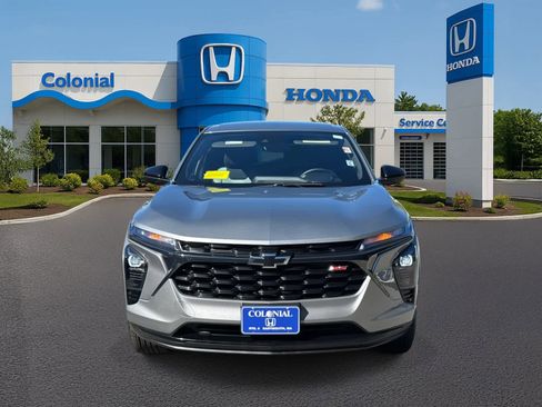 Used 2024 Chevrolet Trax RS w/ Driver Confidence Package image 40