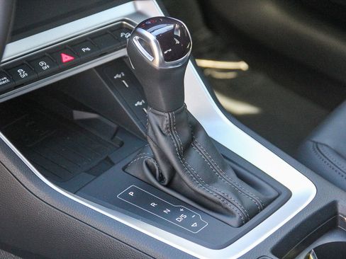 Certified 2024 Audi Q3 2.0T Premium w/ Convenience Package image 22