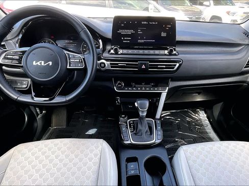 Used 2023 Kia Seltos SX image 15