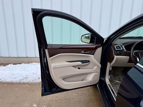 Used 2014 Cadillac SRX Luxury image 13