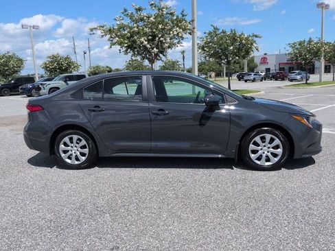 Certified 2025 Toyota Corolla LE FWD image 3