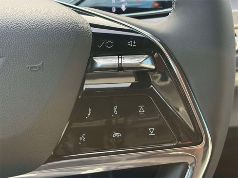 New 2026 Cadillac Vistiq Luxury image 17