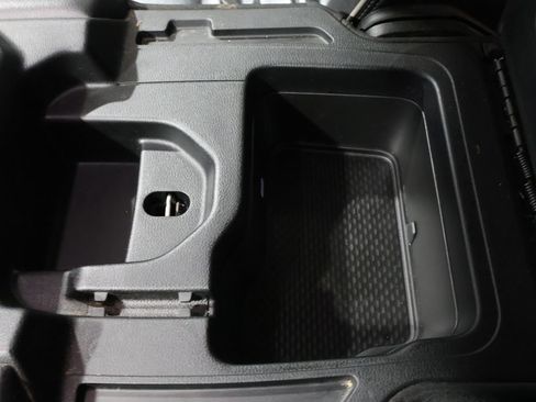 Used 2019 RAM 1500 Laramie image 31