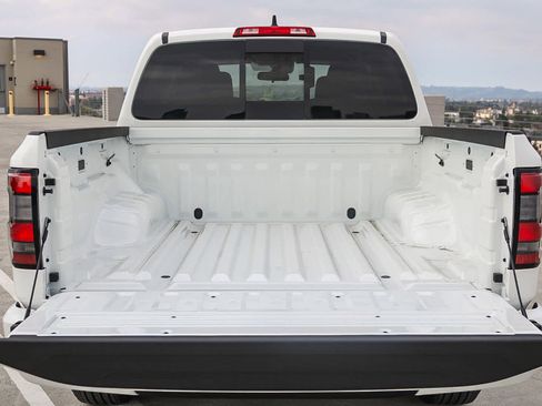 New 2025 Nissan Frontier SV AWD/4WD image 12