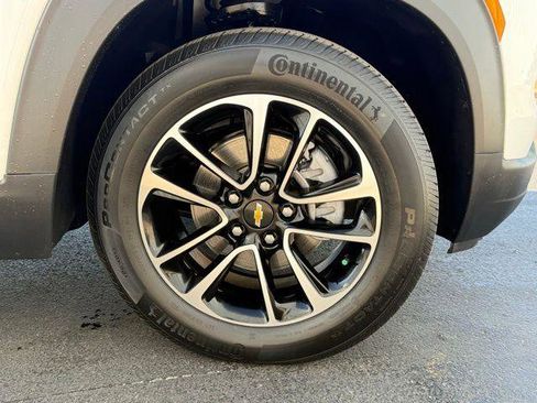 Used 2024 Chevrolet TrailBlazer LT image 15