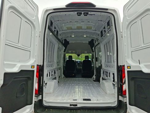 Used 2024 Ford Transit 250 148 High Roof AWD image 28