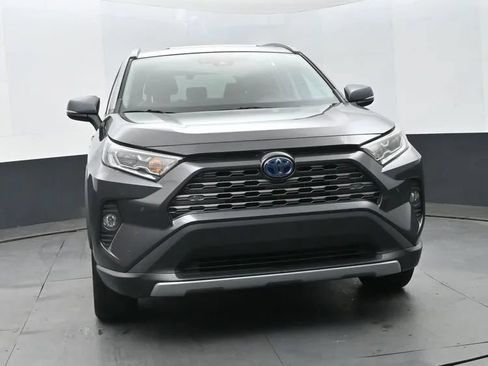 Used 2021 Toyota RAV4 Limited w/ Limited Grade Weather Package AWD/4WD image 3