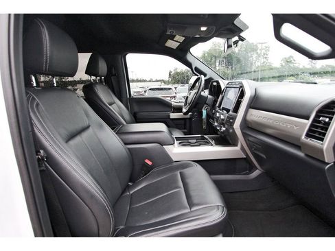 Certified 2022 Ford F350 Lariat w/ Chrome Package AWD/4WD image 28