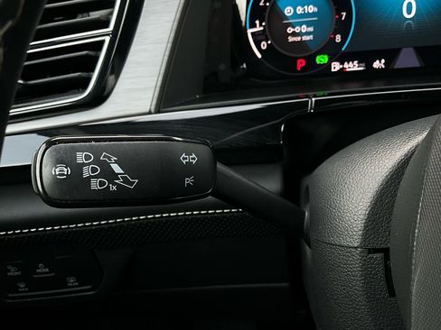 Used 2025 Volkswagen Atlas Cross Sport SE image 36