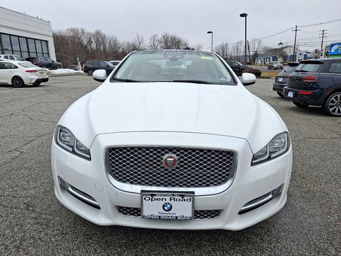 Used 2019 Jaguar XJ L Portfolio image 2