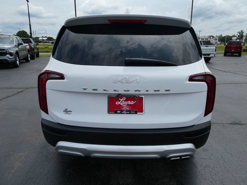 Used 2022 Kia Telluride S FWD image 5
