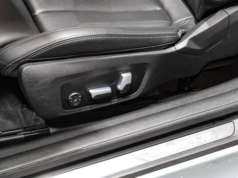 Used 2022 BMW 430i Convertible w/ M Sport Package image 28