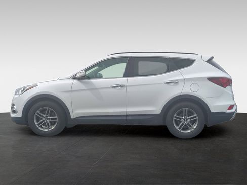 Used 2017 Hyundai Santa Fe Sport FWD image 8