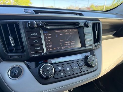 Used 2018 Toyota RAV4 XLE image 21