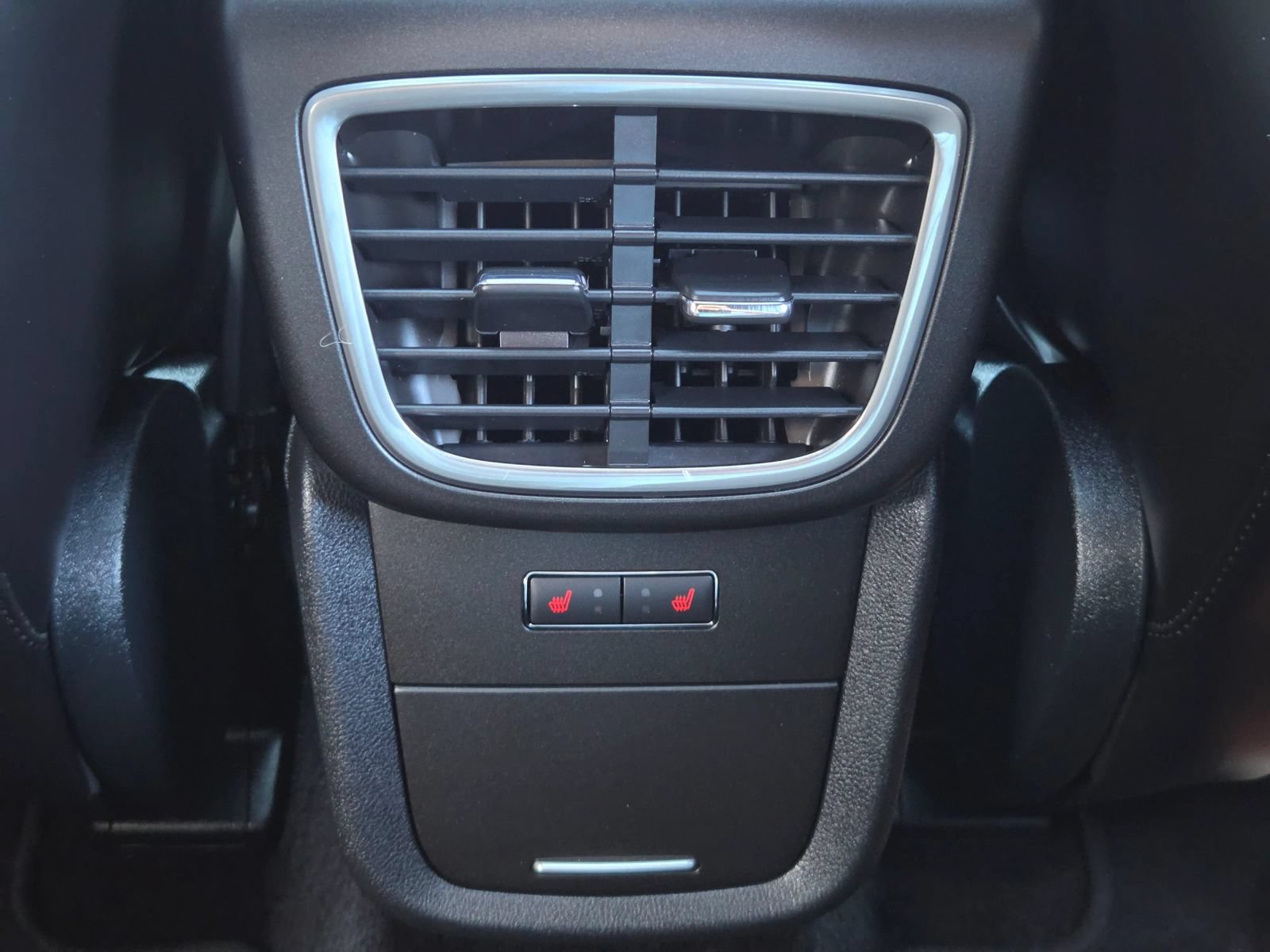 Used 2016 Lincoln MKX Reserve w/ Technology Package FWD image 34