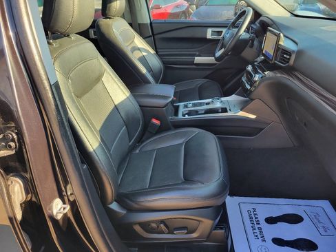 Used 2022 Ford Explorer Limited AWD/4WD image 10