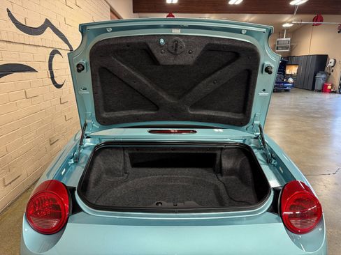 Used 2002 Ford Thunderbird image 70