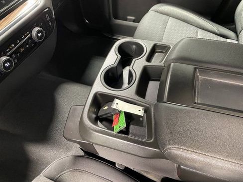 Used 2023 Chevrolet Silverado 1500 LT AWD/4WD image 17