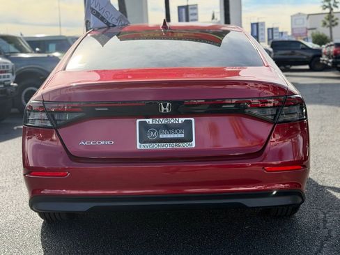 Used 2024 Honda Accord EX image 9