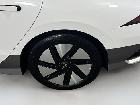 New 2025 Hyundai Ioniq 6 SE image 25