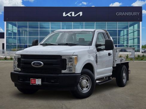 Used 2017 Ford F250 XL RWD image 1