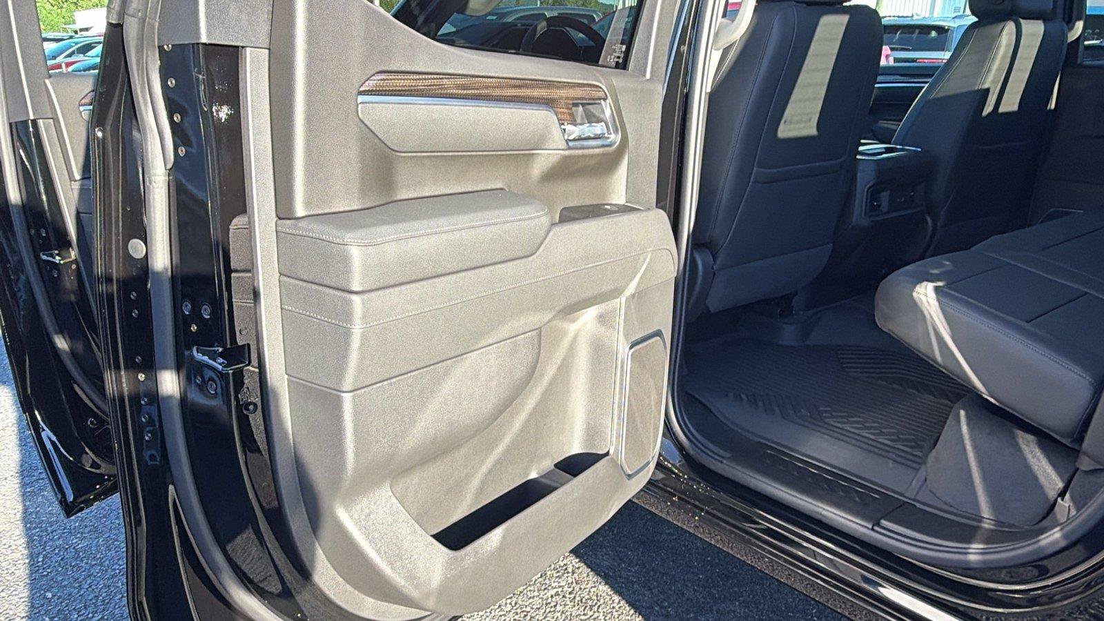 New 2026 Chevrolet Silverado 1500 RST AWD/4WD image 18