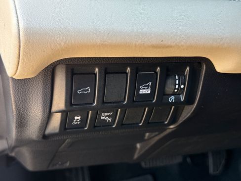 Used 2019 Subaru Ascent Limited image 17