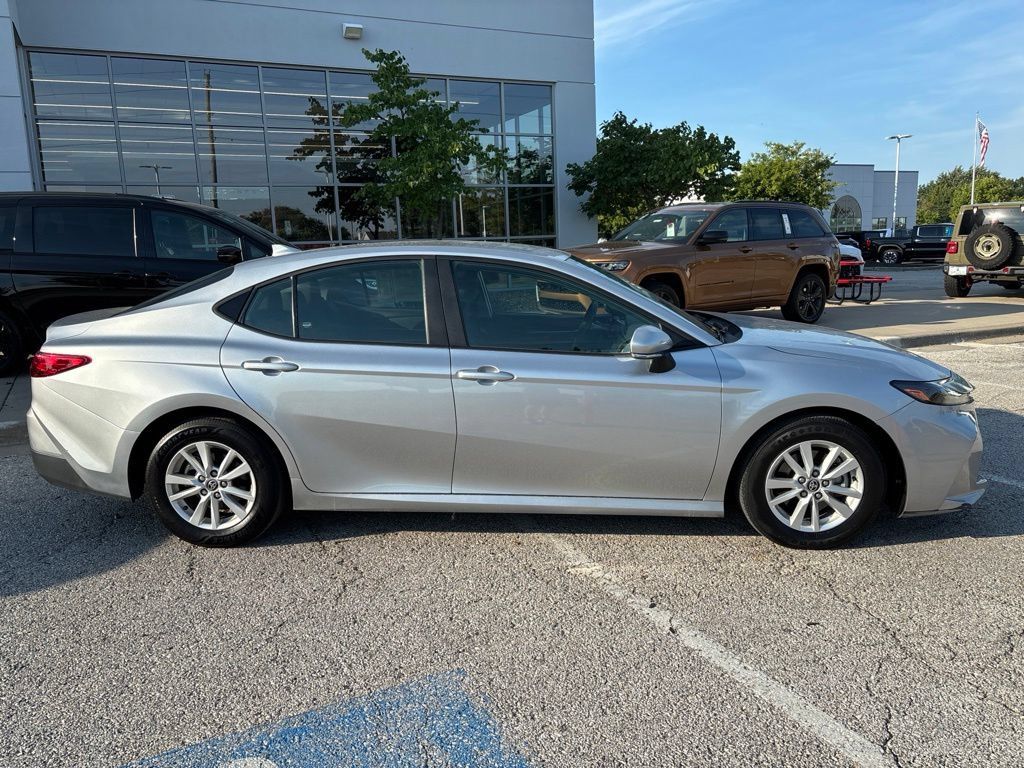 Used 2025 Toyota Camry LE FWD image 13