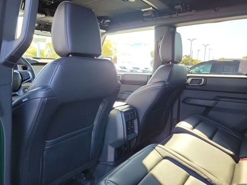 New 2025 Ford Bronco Outer Banks w/ Sasquatch Package image 15