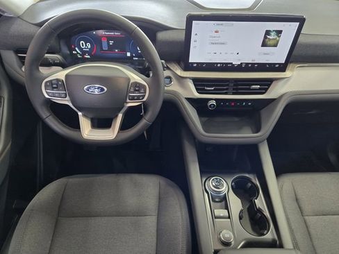New 2026 Ford Explorer Active RWD image 19